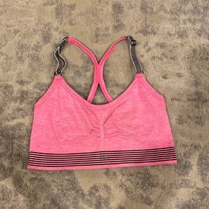 VS SPORT BRA 💕 super cute